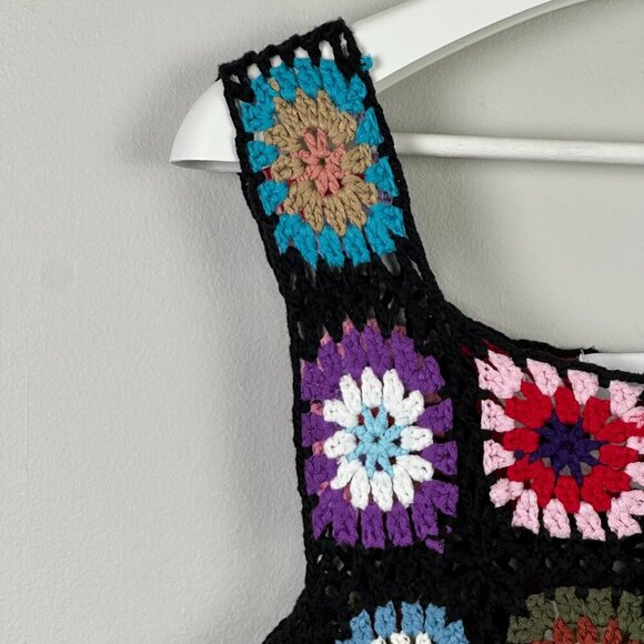 John & Jenn Navid Crochet Granny Square Crop Tank Top - Picture 4 of 9